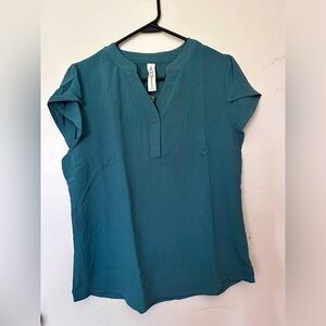 NWT Blooming Jelly Womens Blouse - M